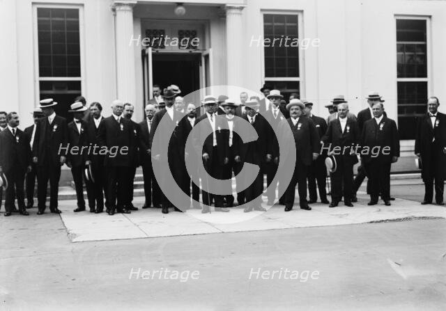 Taft and Notification Comm. at White House, 1912. Creator: Bain News Service.