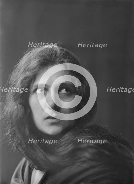 Mme. Zourma, portrait photograph, 1918 Sept. 13. Creator: Arnold Genthe.