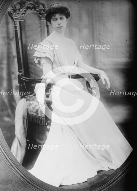 Mrs. L.V. Harcourt, cameo portrait, sitting, 1912. Creator: Bain News Service.