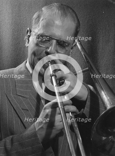 Portrait of Bill Harris, William P. Gottlieb's home (table tennis room), N.Y., ca. Apr. 1947. Creator: William Paul Gottlieb.