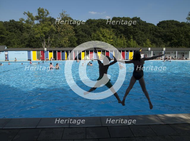 Tooting Bec Lido, Tooting Bec Road, Streatham, Wandsworth, London, 2013. Creator: Simon Inglis.