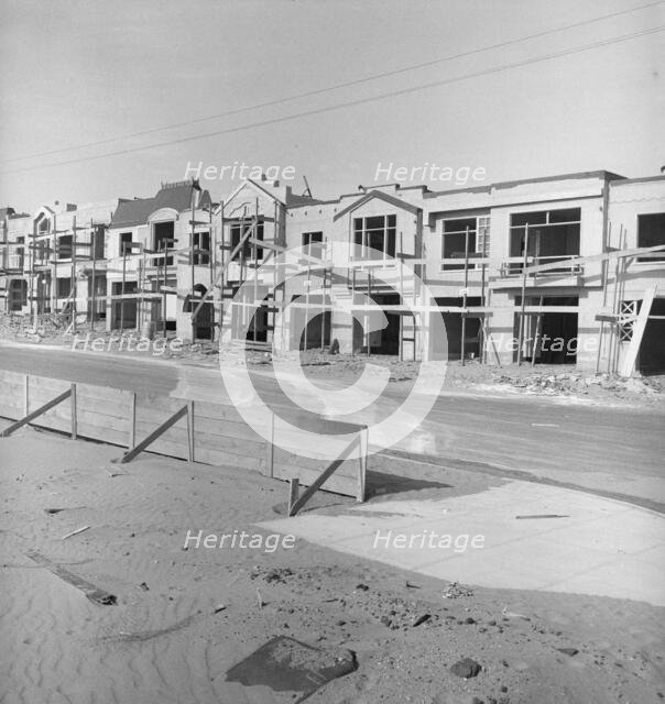 Note on modern architecture and home building, San Francisco, California, 1939. Creator: Dorothea Lange.