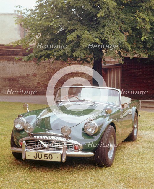 1961 Daimler SP 250 V8. Artist: Unknown.