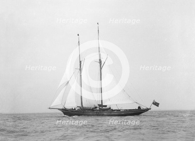 The schooner 'Hinemoa' underway, 1914. Creator: Kirk & Sons of Cowes.