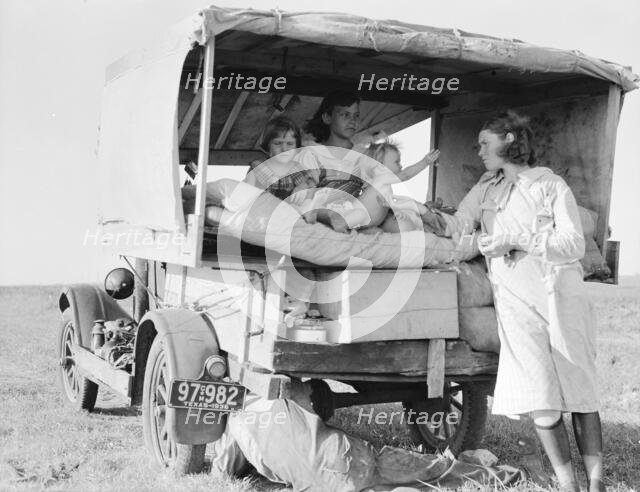 Family between Dallas and Austin, Texas, 1936. Creator: Dorothea Lange.