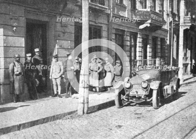 'L'Occupation Francaise en Bulgarie; Le quartier general des troupes francaises a Sofia', 1918. Creator: Unknown.