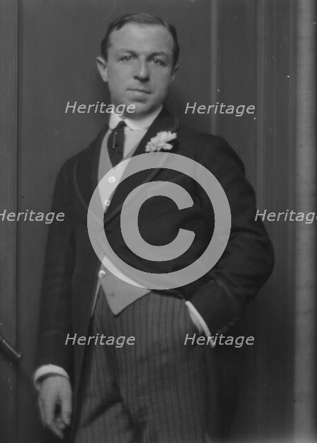 Beaufort, Count de, portrait photograph, 1914 Mar. 24. Creator: Arnold Genthe.