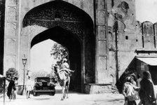 1930 Cadillac saloon beneath the Amber Gate, Jaipur, India, (c1930?). Artist: Unknown