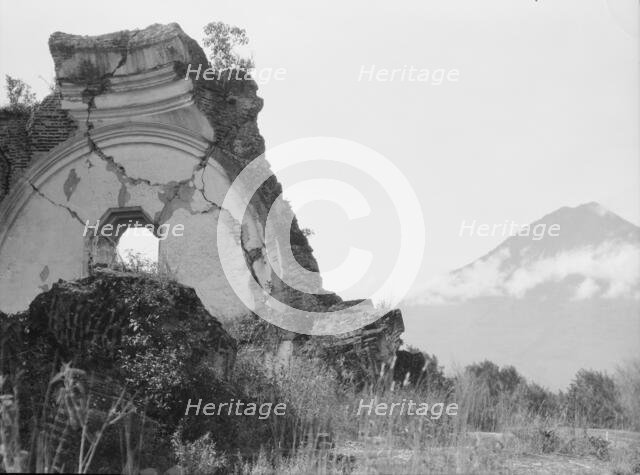 Travel views of Cuba and Guatemala, between 1899 and 1926. Creator: Arnold Genthe.
