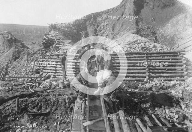 Washing gold, 1916. Creator: Unknown.