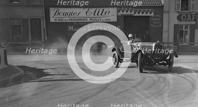 Alvis of Ruth Urquhart Dykes competing at the Boulogne Motor Week, France, 1928. Artist: Bill Brunell.