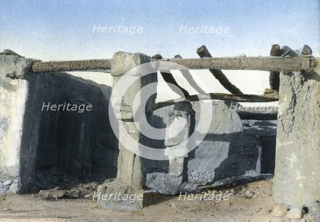 Ruined house, El Kantara, Tunisia. Artist: Unknown