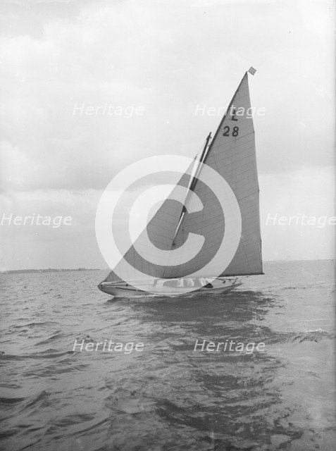 The 6 Metre 'Amethyst' sails close-hauled, 1913. Creator: Kirk & Sons of Cowes.