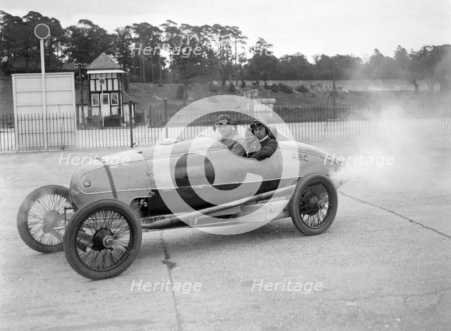 ABC of Eric Gordon England, JCC 200 Mile Race, Brooklands, 1921. Artist: Bill Brunell.