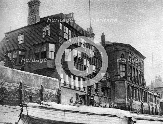 The Crown and Sceptre Inn in Greenwich, London, 1926-1927. Artist: Unknown