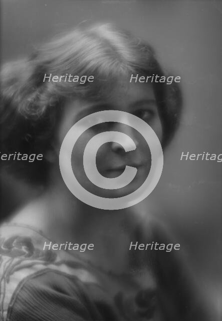 Storm, Diana, Miss, portrait photograph, 1912 or 1913. Creator: Arnold Genthe.