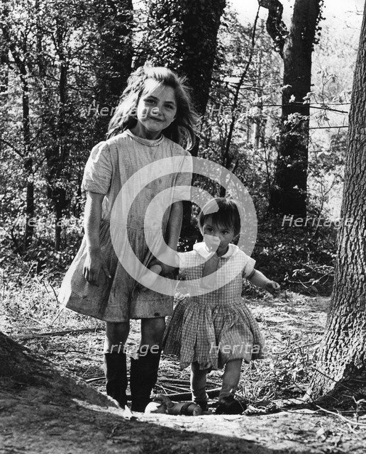 Janie and Daphne, gipsy girls, Charlwood, Surrey, 1964.