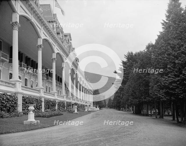 Facade, Fort William Henry Hotel, Lake George, N.Y., between 1900 and 1905. Creator: Unknown.