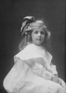 Coxhead girl, portrait photograph, 1906 Dec. 2. Creator: Arnold Genthe.