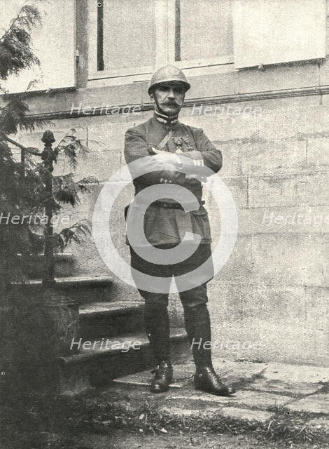 'Verdun; Le lieutenant colonel Driant, commandant deux bataillons de chasseurs..., 1916 (1924) Creator: Unknown.