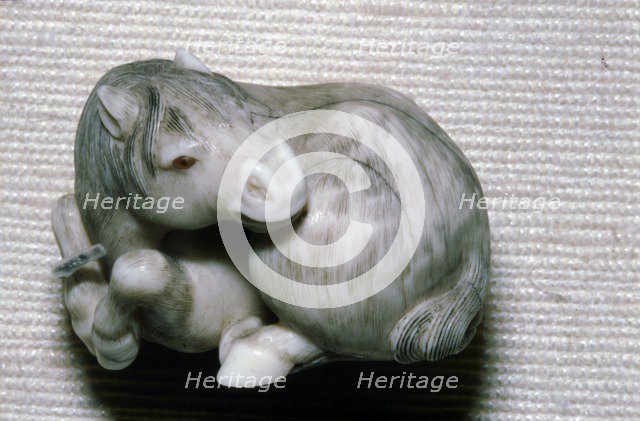 Japanese Netsuke Horse Artist: Unknown.
