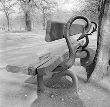 Bench in Kensington Gardens, London, c1945-c1980. Artist: Eric de Maré.