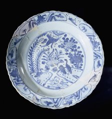 Chinese blue and white patterned porcelaine is convincing proof of trading connections between the Emirates and the far East.