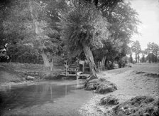 Small mill wheel on the Ginge Brook, Sutton Courtenay Mill, Oxfordshire, c1860-c1922. Artist: Henry Taunt