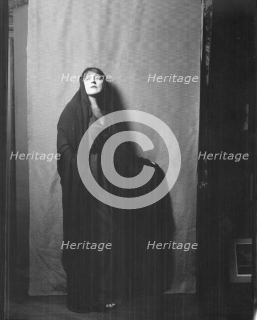 Anglin, Margaret, Miss, in costume, between 1910 and 1925. Creator: Arnold Genthe.