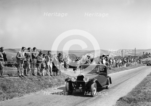 Bugatti Type 49 of CWP Hampton at the Bugatti Owners Club Lewes Speed Trials, Sussex, 1937. Artist: Bill Brunell.