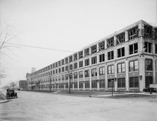 Packard [Motor Car Company] Auto Plant, Detroit, Mich., between 1900 and 1910. Creator: Unknown.