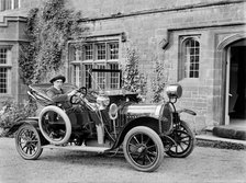 Chenard Walcker motor car, Farnborough Grange, Farnborough, Warwickshire, 1906. Artist: Alfred Newton & Sons.