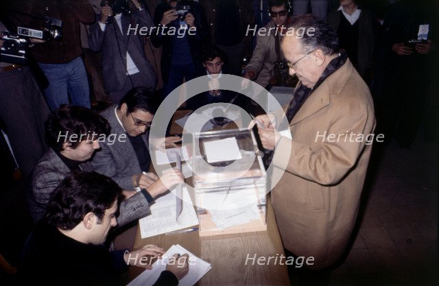 Santiago Carrillo, voting in the elections in 1977  which would deputy of the  Communist Party of…