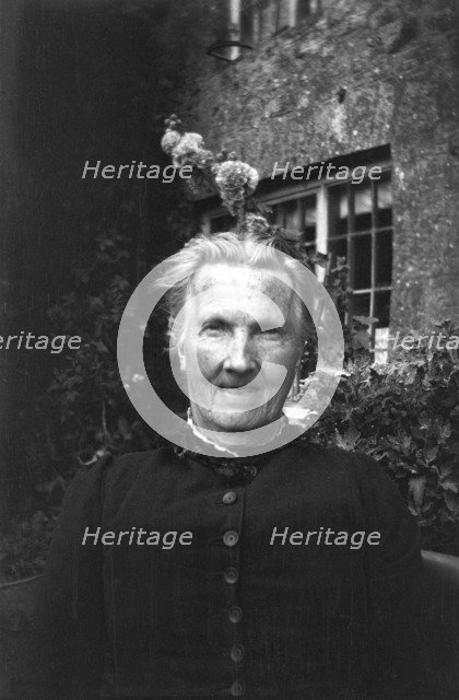 Elizabeth Mogg, Doddington and Holford, Somerset, (c1900-1910?) Artist: Cecil Sharp