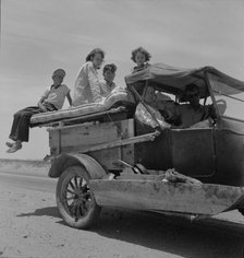 Migratory family, Route 70, Arizona, 1937. Creator: Dorothea Lange.
