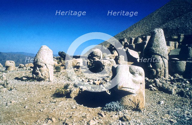 Ancient stone heads, Mount Nemrut, Adiyaman, Turkey.