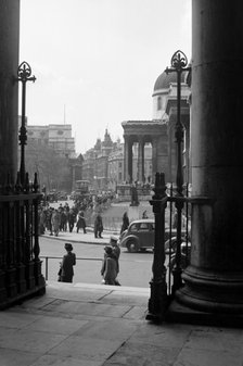 Trafalgar Square, London, c1945-c1955. Artist: SW Rawlings