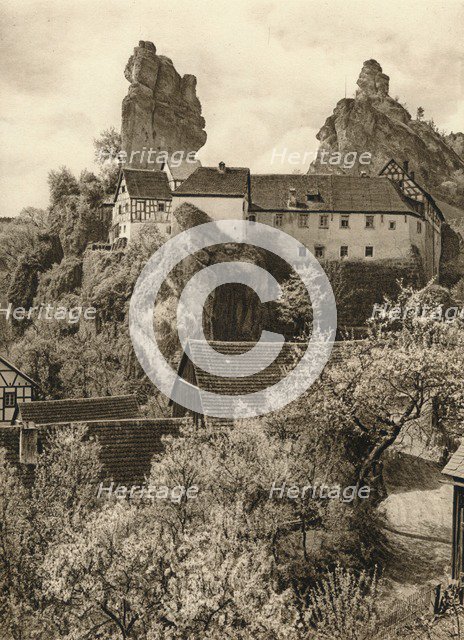 'Tuchersfeld (Frankische Schweiz). Judehof', 1931. Artist: Kurt Hielscher.