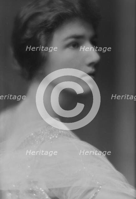 Rand, Florence, portrait photograph, 1913 or 1914. Creator: Arnold Genthe.