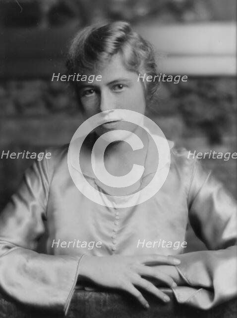 Rieber, D., Miss, portrait photograph, 1916. Creator: Arnold Genthe.