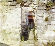 Entrance into the monastery, between 1905 and 1915. Creator: Sergey Mikhaylovich Prokudin-Gorsky.