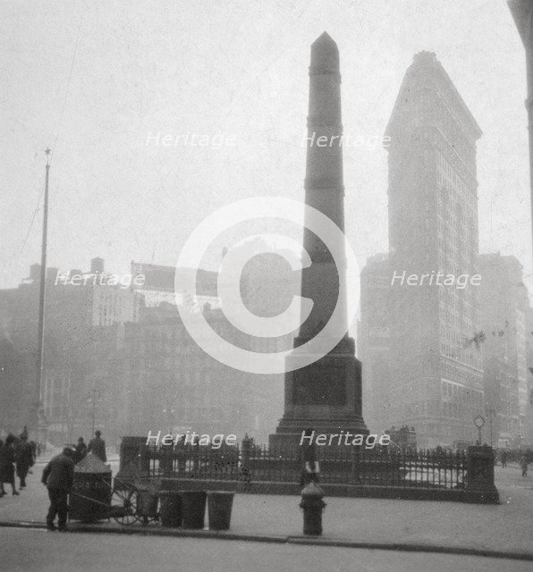 Flatiron Building, New York City, USA, 20th century. Artist: J Dearden Holmes