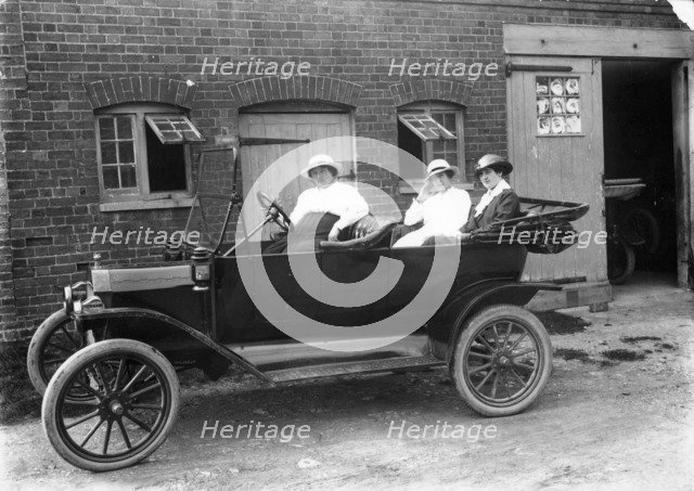 Model T Ford, c1913. Artist: Unknown