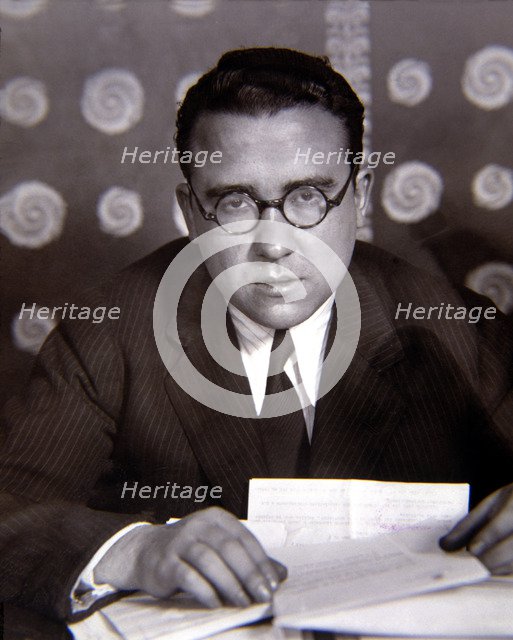 Santiago Carrillo (1915 -), Spanish politician of PCE.