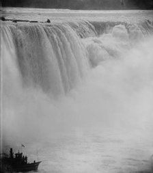 The Horseshoe Falls, Niagara, (1900?). Creator: Unknown.