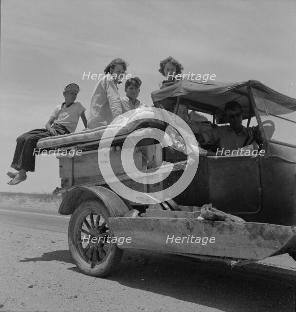 Migratory family, Route 70, Arizona, 1937. Creator: Dorothea Lange.