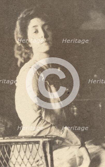 Mercedes de Cordoba, c. 1900. Creator: Joseph Turner Keiley.