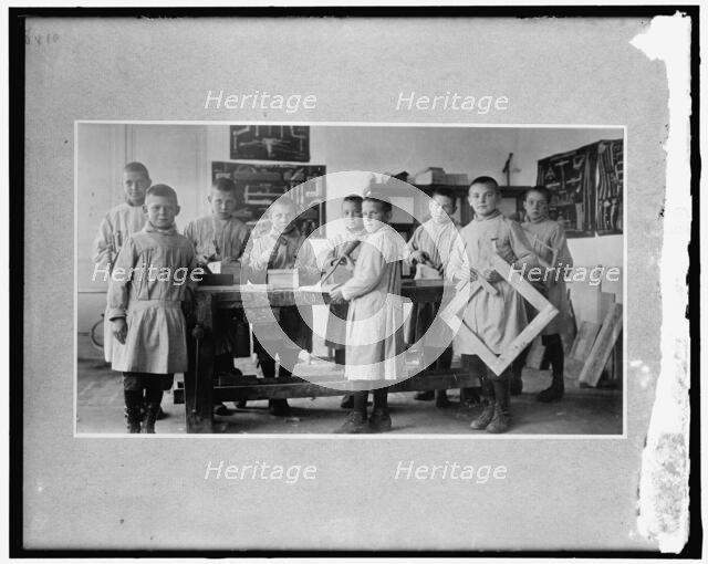 Red Cross, between 1910 and 1920. Creator: Harris & Ewing.