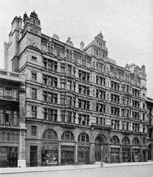 Holborn front of the Birkbeck Bank, London, 1904. Artist: Unknown