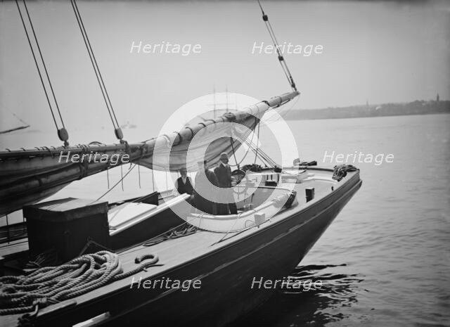 Pilot boat no. 5, between 1900 and 1905. Creator: Unknown.